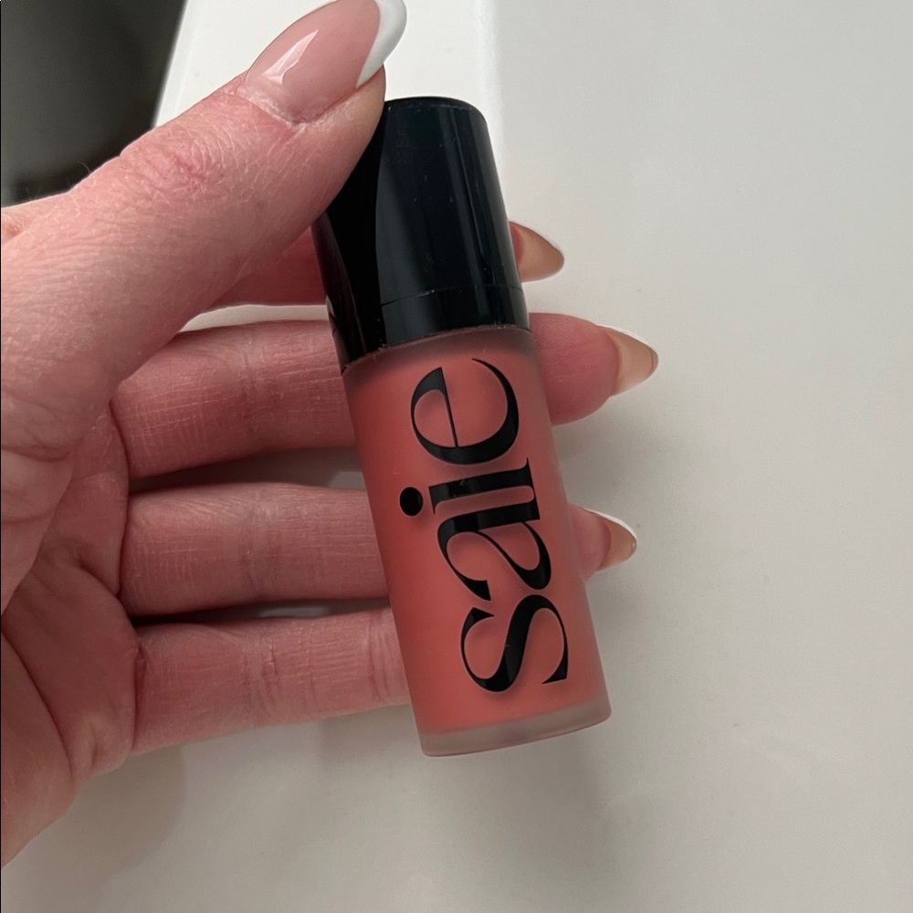 Saie Liquid Blush in Sweetie